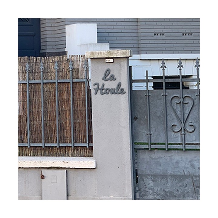 Caractères Pacifico avec des lettres hauteur 120 ou 130 mm 6 mm d'épaisseur