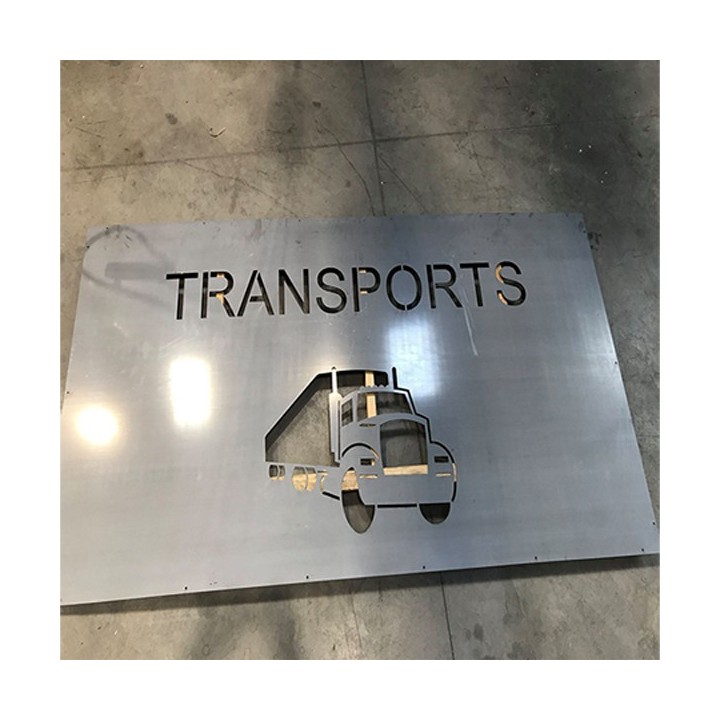 Enseignes commerciales sur devis découpées 2 mm d'épaisseur